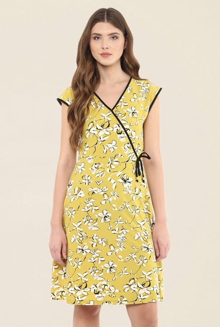 109 F Yellow Printed Dress 109 F Yellow Printed Dress