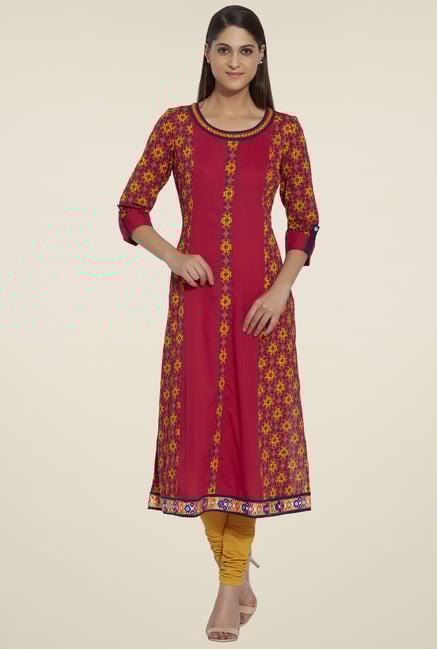 Globus Red 3/4th Sleeves Kurta Globus Red 3/4th Sleeves Kurta