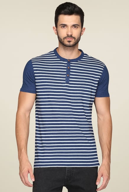 Levi's Blue Short Sleeves Henley T-Shirt Levi's Blue Short Sleeves Henley T-Shirt