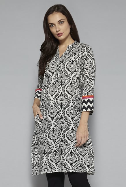Utsa by Westside Black Pure Cotton Printed Kurta Utsa by Westside Black Pure Cotton Printed Kurta