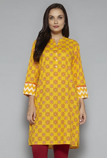 Utsa by Westside Yellow Pure Cotton Floral Print Kurta Utsa by Westside Yellow Pure Cotton Floral Print Kurta