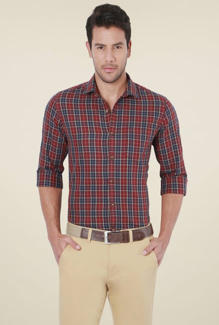 Peter England Maroon & Navy Checks Slim Fit Cotton Shirt Peter England Maroon & Navy Checks Slim Fit Cotton Shirt