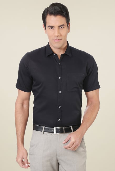 Peter England Black Half Sleeves Slim Fit Shirt Peter England Black Half Sleeves Slim Fit Shirt