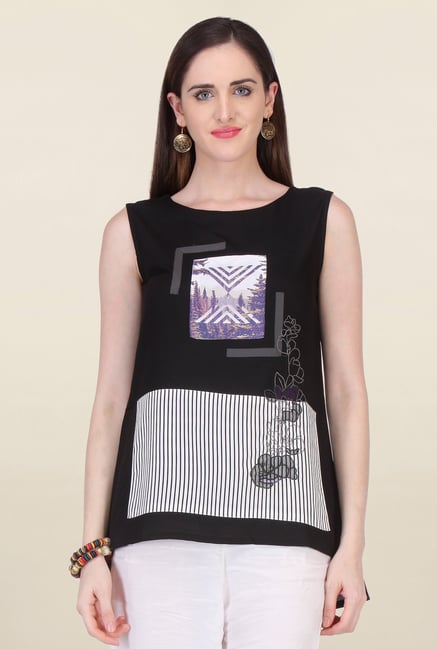 W Black Printed Top W Black Printed Top