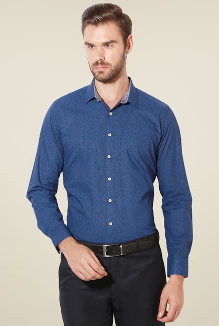 Van Heusen Dark Blue Cotton Slim Fit Shirt Van Heusen Dark Blue Cotton Slim Fit Shirt