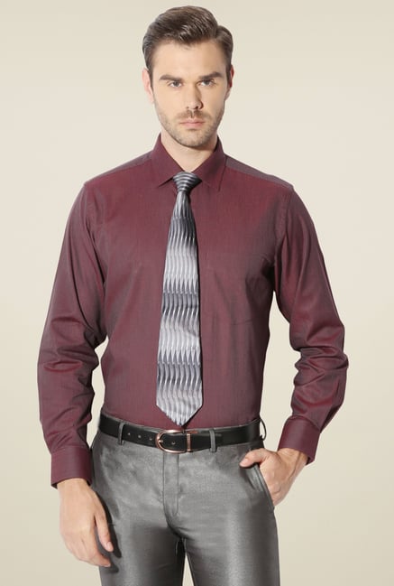 Van Heusen Maroon Comfort Fit Cotton Shirt Van Heusen Maroon Comfort Fit Cotton Shirt