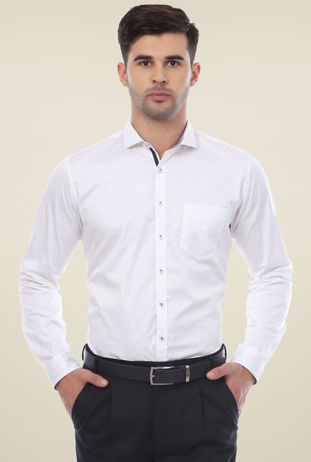Van Heusen White Slim Fit Printed Shirt Van Heusen White Slim Fit Printed Shirt