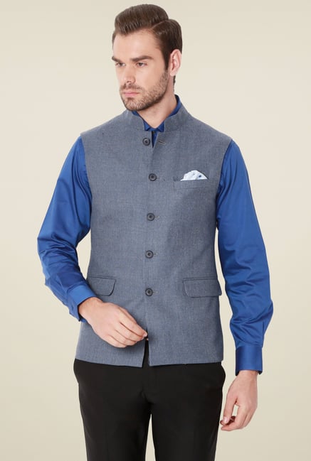 Van Heusen Slate Blue Sleeveless Jacket Van Heusen Slate Blue Sleeveless Jacket