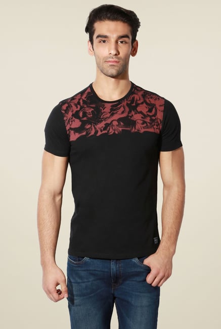 Van Heusen Black Crew Neck Half Sleeves T-Shirt Van Heusen Black Crew Neck Half Sleeves T-Shirt