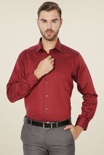 Van Heusen Red Custom Fit Shirt Van Heusen Red Custom Fit Shirt