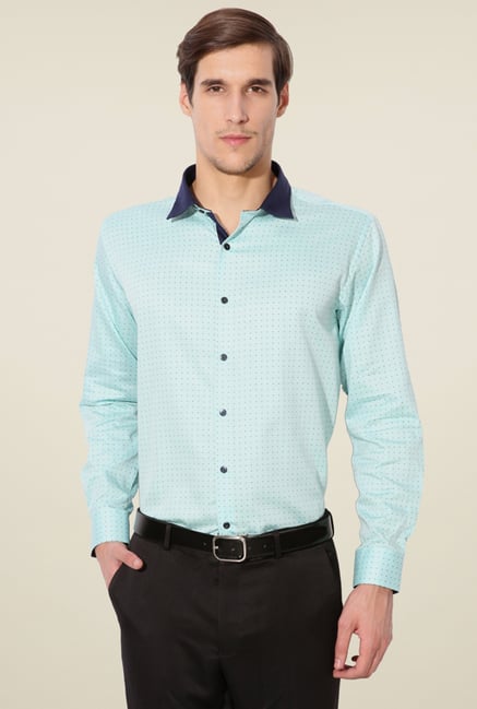 Van Heusen Baby Blue Full Sleeves Shirt Van Heusen Baby Blue Full Sleeves Shirt