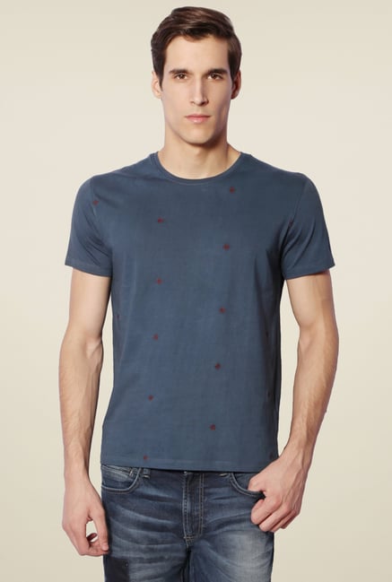 Van Heusen Blue Half Sleeves Cotton T-Shirt Van Heusen Blue Half Sleeves Cotton T-Shirt