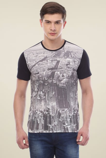 Van Heusen Black Regular Fit T-Shirt Van Heusen Black Regular Fit T-Shirt