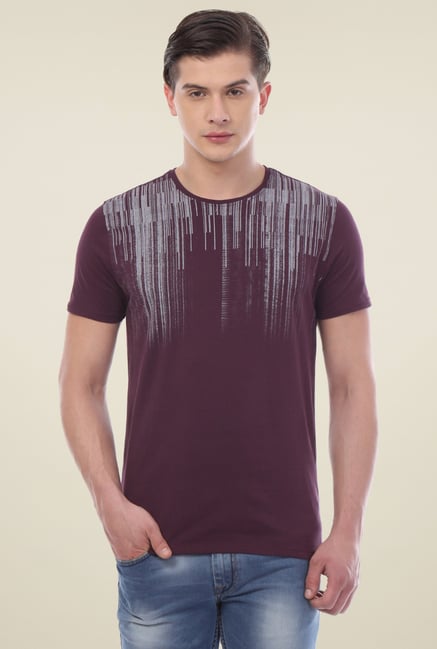 Van Heusen Maroon Regular Fit T-Shirt Van Heusen Maroon Regular Fit T-Shirt