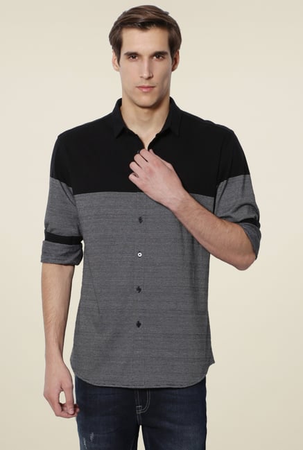 Van Heusen Black & Dark Grey Full Sleeves Slim Fit Shirt Van Heusen Black & Dark Grey Full Sleeves Slim Fit Shirt