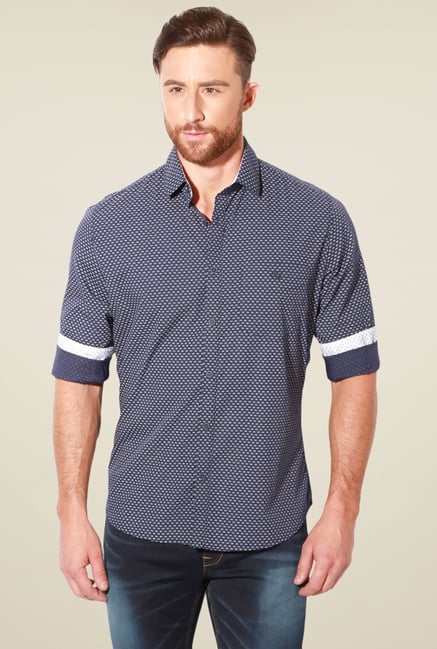 Van Heusen Navy Full Sleeves Slim Fit Cotton Shirt Van Heusen Navy Full Sleeves Slim Fit Cotton Shirt