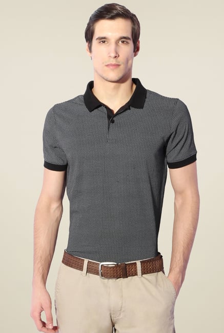 Van Heusen Black Half Sleeves Polo Cotton T-Shirt Van Heusen Black Half Sleeves Polo Cotton T-Shirt