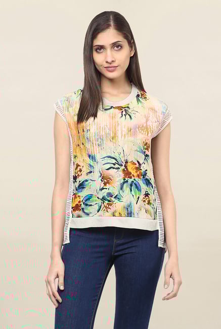 109 F off white Floral Print Top 109 F off white Floral Print Top