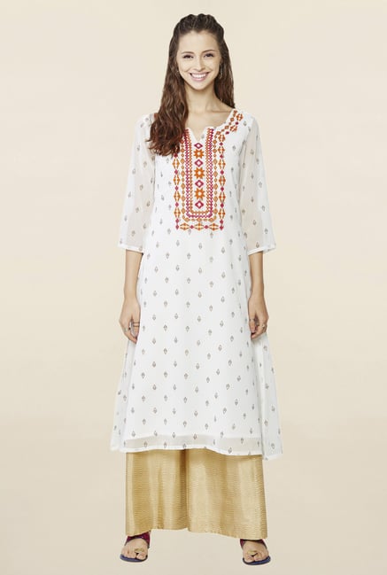 Global Desi Off White Embroidered Suit Set Global Desi Off White Embroidered Suit Set