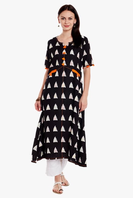 Varanga Black & White Printed Kurta With Pant Varanga Black & White Printed Kurta With Pant