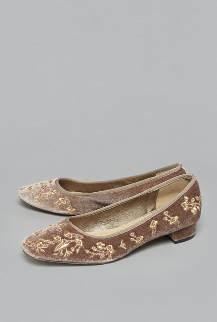 LUNA BLU by Westside Taupe Courts LUNA BLU by Westside Taupe Courts