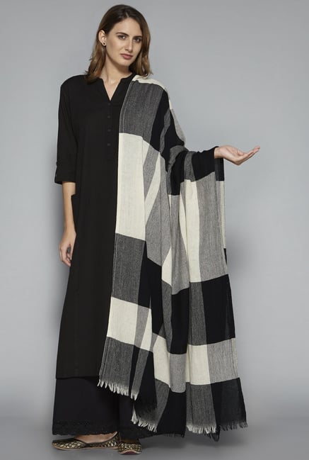 Utsa by Westside Black Shawl Utsa by Westside Black Shawl