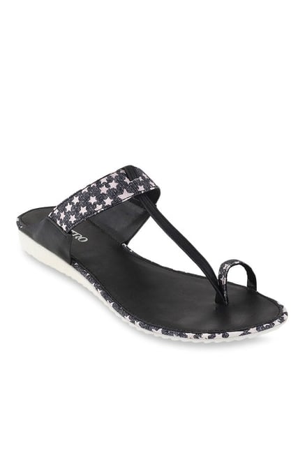 Metro Black & White Toe Ring Sandals Metro Black & White Toe Ring Sandals