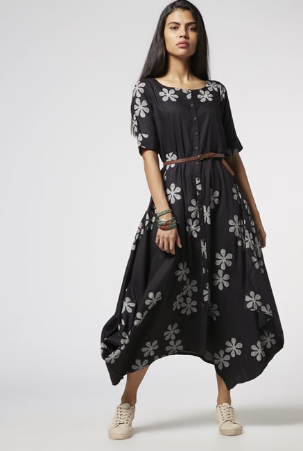 Bombay Paisley by Westside Black Dress with Belt Bombay Paisley by Westside Black Dress with Belt