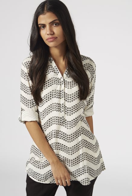 Utsa by Westside Off White Kurti Utsa by Westside Off White Kurti