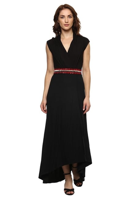 Label Ritu Kumar Black Regular Fit Maxi Dress Label Ritu Kumar Black Regular Fit Maxi Dress