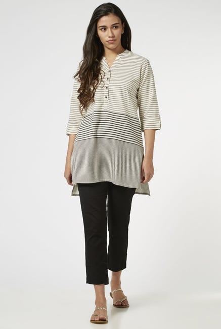 Utsa by Westside Off White Kurti Utsa by Westside Off White Kurti