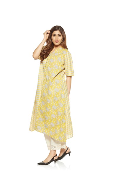 Diza curve by Westside Yellow Kurta Diza curve by Westside Yellow Kurta