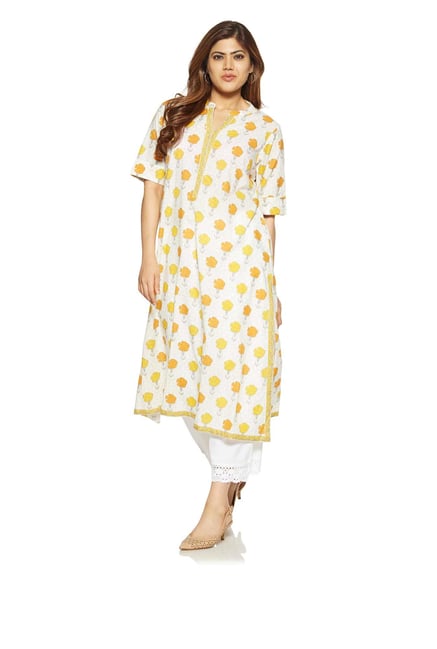 Diza curve by Westside Yellow Kurta Diza curve by Westside Yellow Kurta