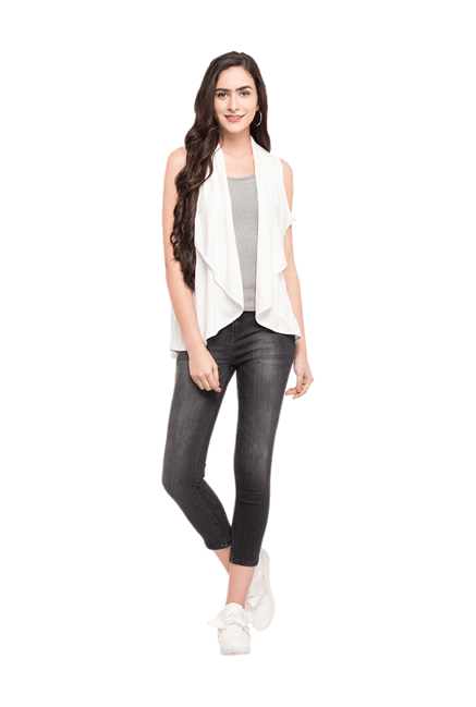 Globus White Rayon Viscose Shrug Globus White Rayon Viscose Shrug