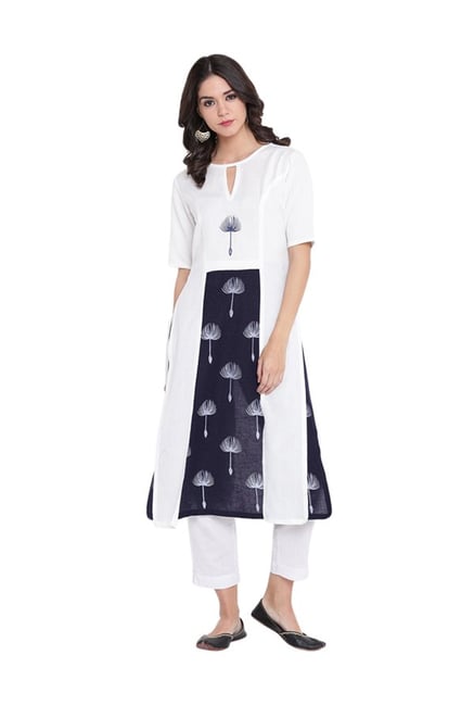 9rasa White & Navy Block Print Rayon Viscose Kurta 9rasa White & Navy Block Print Rayon Viscose Kurta