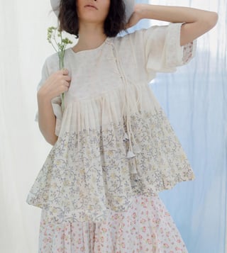 Itr by Khyati Pande White Flower Girl Kedia Top Itr by Khyati Pande White Flower Girl Kedia Top