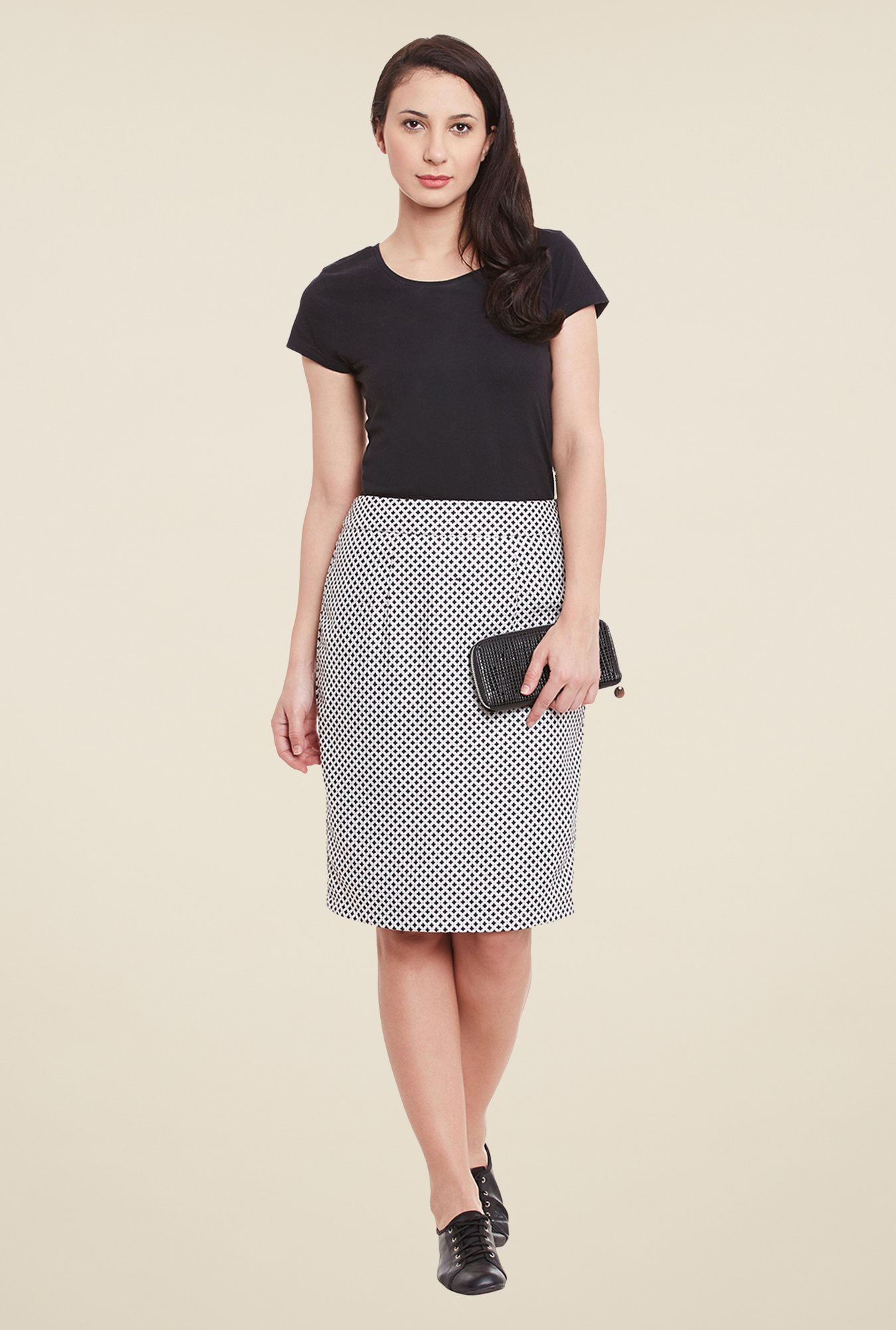 Printed skirts online Buy Formal and Casual Women Skirts online in India. Check out from Jabong collection of long, short, mini, denim Skirts @ Best Price from Top brands like: Forever, N-Gal, Next, Admyrin and more other. COD free shipping 15 days return.