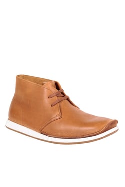 Clarks Newton Mass Tan Derby Boots Image