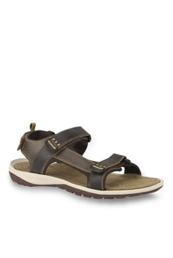 tata cliq woodland sandals