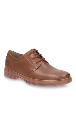 Clarks Watts Pace Brown Derby Shoes Image