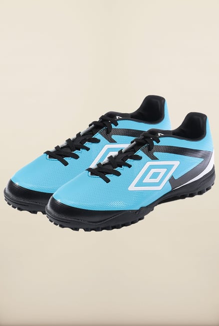 umbro shoes online