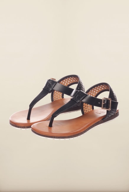 pavers flat sandals