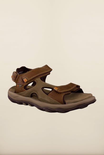 tata cliq woodland sandals