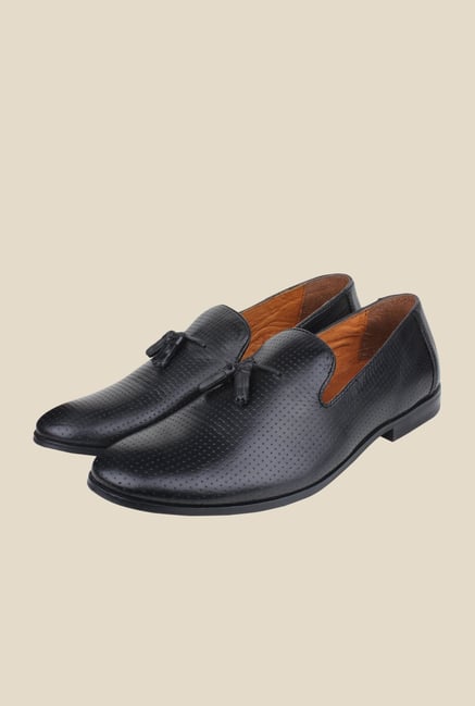 red tape slip ons