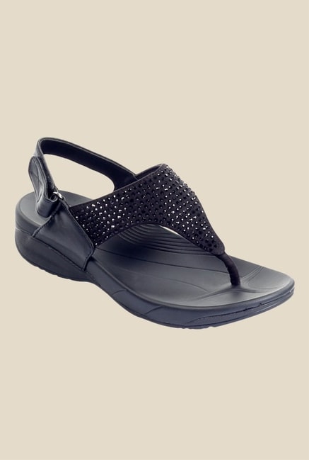 pavers grey sandals