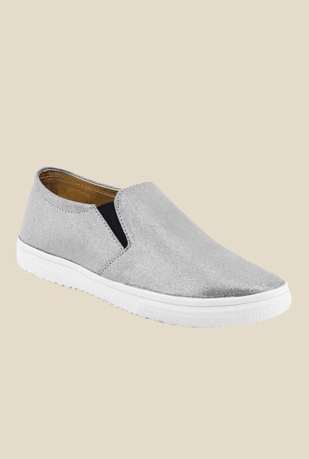 Get Glamr Sara Silver Plimsolls