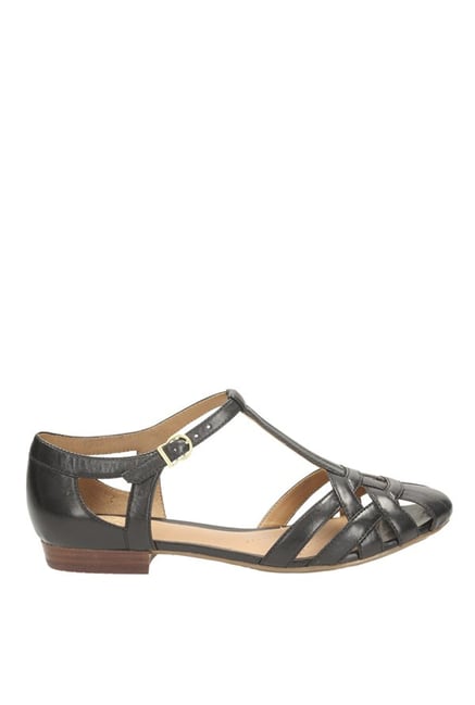 clarks henderson sandals