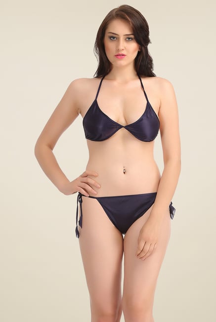 Clovia Set Of Bra And Panty: Sexy Non Padded Underwired Bra And Panty In  Black Lingerie Set