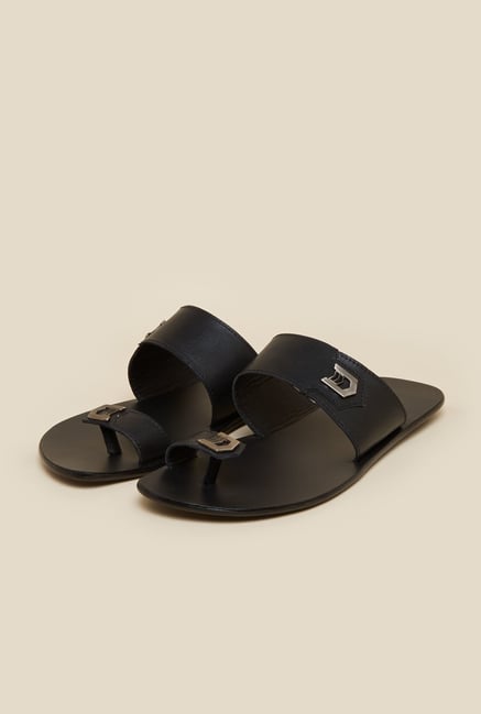 metro chappals for mens