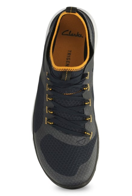 clarks running shoes